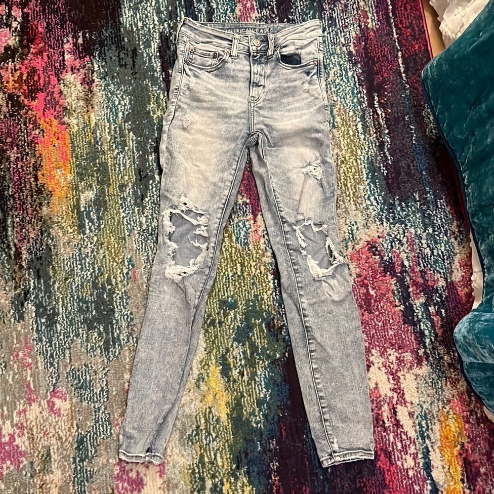 Acid wash distressed skinny Jean AE Size 2